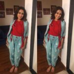 Swara Bhaskar Instagram - In @ka_sha_india for #dhasalliteraturefestival #DhasalLiteratureFestival2018 Styled by @dibzoo Make up: @bhaskar.chaurasia Hair: @suni444d ❤️❤️❤️❤️