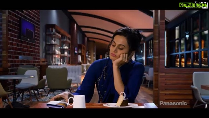 Taapsee Pannu Instagram - Absolutely in love with the All New AI Powered Eluga X1 & X1 Pro by @panasonicsmartphones It's cool and amazing features like AI Sense- Infrared Face Unlock, elegant & sleek Stainless Steel Body, the AI Powered Dual Rear & Front Camera and Wireless Charging make me live the AI life like a pro. So what are you waiting for! Go grab yours and #LiveTheAILife too