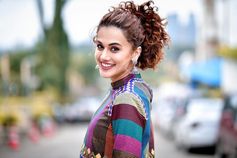 Taapsee Pannu Instagram - Take your JOB seriously not your SELF ! #StartFromScratch #NewDayEveryDay 📷:@_thenaivewanderer_