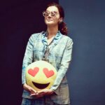Taapsee Pannu Instagram – What I kept calling my “Manmarziyaan” glasses made the world look 2 times lovelier. Now that promotions have ended I am gonna miss their swag so much !
📷: @_thenaivewanderer_