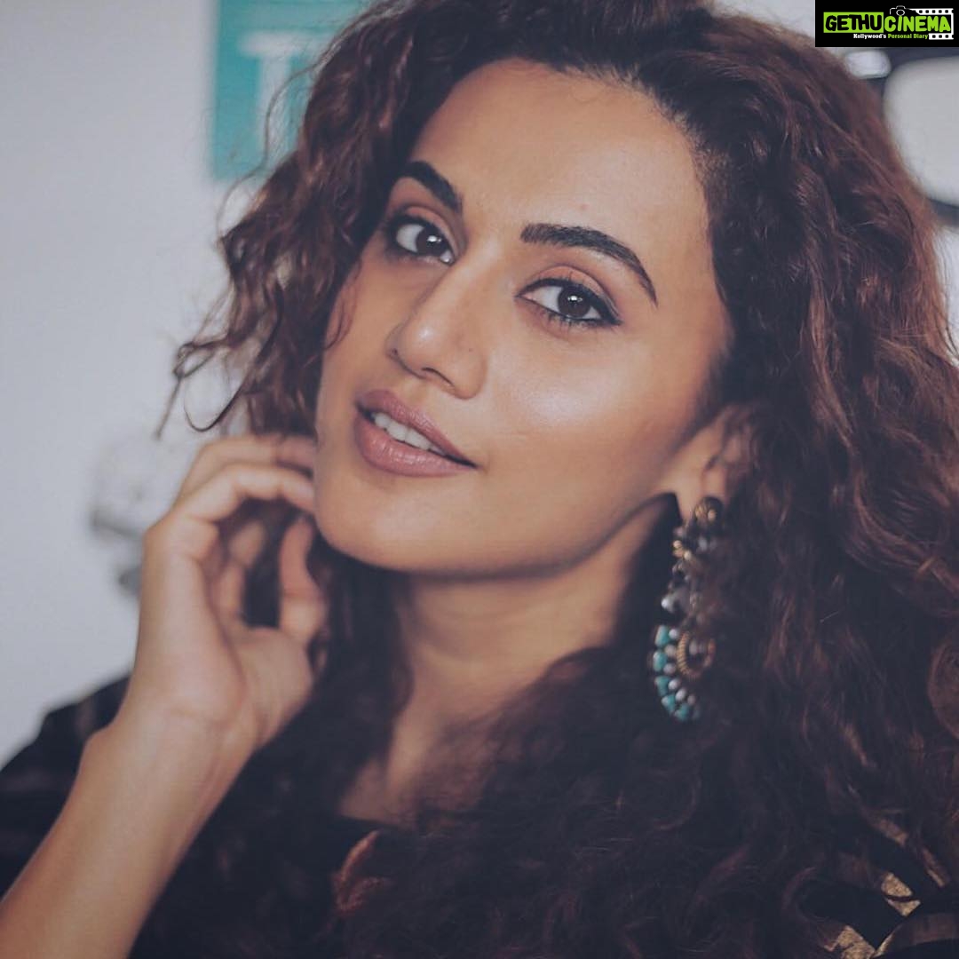 Taapsee Pannu Instagram - “Your task is not to seek for love, but merely to seek and find all the barriers within yourself that you have built against it.” - Rumi “And destroy all of them to race ahead with what your heart says !” #RumiSays #Manmarziyaan