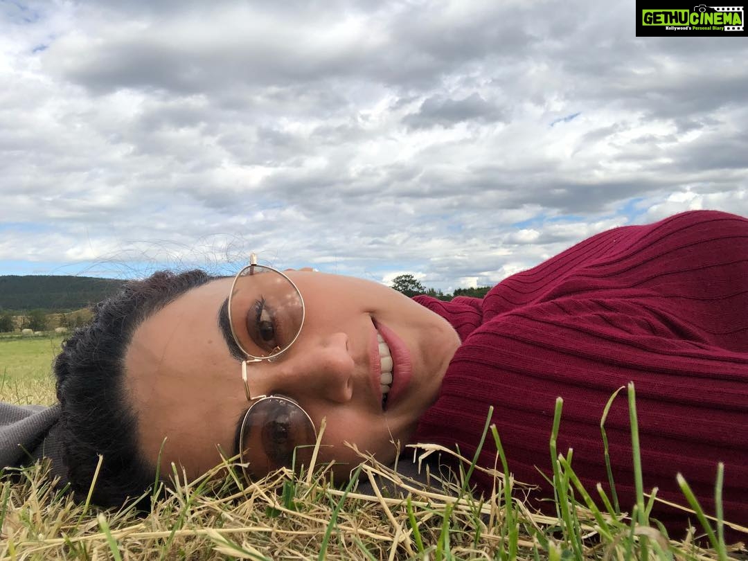 Taapsee Pannu Instagram - For my 7 million big Insta family 🤗🤗🤗🤗 With #NoFilter .....just the way my life is... 😉