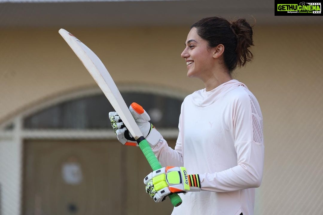Taapsee Pannu Instagram - Hello friend. How is it going ? #ShabaashMithu
