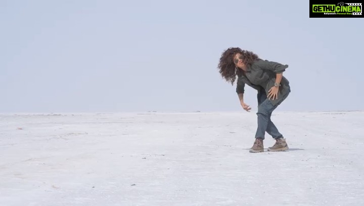 Taapsee Pannu Instagram - Step by step process of making a random video in a beautiful location, just coz you have a hidden enthu tourist in you. - Figure out a random activity like Push ups. - remove the jacket coz you realise it might make it look like you r touching the floor hence taking away the credit of your newly found strength. - Couple of push ups later realise that your face is not seen anyway, thanks to the baal ki dukaan on your head. - Flip the head to make sure they know it’s you (coz it’s kinda regular to post other ppl’s videos on your timeline) - A couple of more push ups later realise this is not going anywhere. - Just get up pick up apna boria bistar and chalte bano. - And next time find a better activity to do. #RashmiRocket P.S- the song is totally @khamkhaphotoartist ‘#interpretation of this video 💁🏻♀️ Rann of Kutch