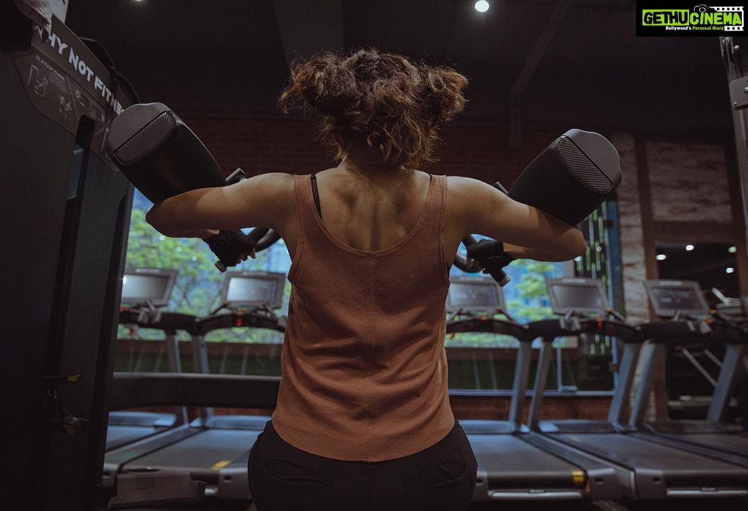 Taapsee Pannu Instagram - Bad hair day in a gym looks like ..... #oneMoreRep #RashmiRocket #AlmostThere