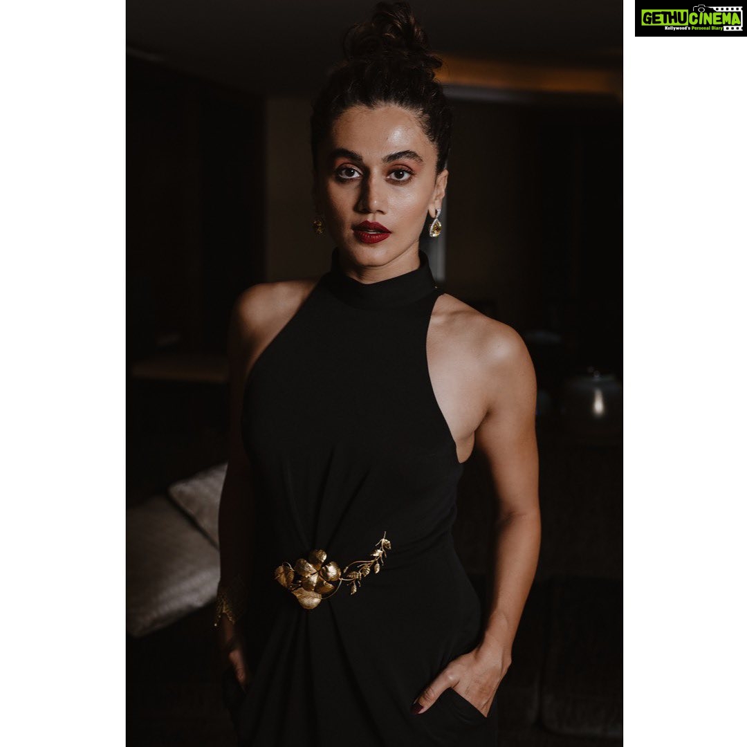 Taapsee Pannu Instagram - #VogueWomenOfTheYearAwards2020