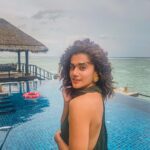 Taapsee Pannu Instagram - Looking back at it with all the love and joy. Getting back to the grind with rejuvenated energy, exotic tan lines and most importantly covid negative report 🤓 #WorkCalls #LightsCameraActionMode