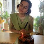 Taapsee Pannu Instagram - Process of cutting your birthday cake. Pic 1: think of a wish Pic 2: think harder moron you can’t ask for 100 things choose one Pic 3: ok just choose “go corona go” and get done with it. Pic 4: ok let’s cut. No wait, first have to blow the candle and anyway that’s not the right side of the knife. Pic 5: blow the candle , which you have strategically chosen so it doesn’t reveal your age. Pic 6: don’t slaughter it, cut it . And happy birthday to yours Truly! Who promises to stay as true as possible for her sanity and your love for ever n ever ❤️❤️