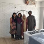 Taapsee Pannu Instagram - 2 years back the day the family reunited in Mumbai to do the paath at the new apartment. Special occasions call for special gestures and spending that day in a semi ready apartment with all of us together was definitely memorable. And yes we did get the Kadha prashaad in the end 💁🏻‍♀️😁 #Throwback #QuarantinePost #Archive