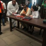 Taapsee Pannu Instagram - This is from the set of #Mulk The court room scene days. I remember how excited I was to mouth those lines. Probably few of the best lines I’ve ever read in a script. Working along side chintu sir was like a roller coaster everyday. His sense of humour kept us on our toes. N this captain of the ship, the man who is relentless and I only wonder ........ What really happened between RaOne n Mulk 🤪 But jo hua acha hua ... Atleast for me coz I got 2 most cherished projects in my filmography n m looking forward to adding many more 🤓 #ShamelessPitch #Throwback #Archive #QuarantinePost