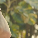 Taapsee Pannu Instagram - @ayushmannk being Ayushman :/ Ye to mujhe confuse karke meri Sprite le gaya, aap duniya ke chakkaro me mat atak jaana. Iss summer, #DoubtHataoSpriteUthao @sprite_india @sprite