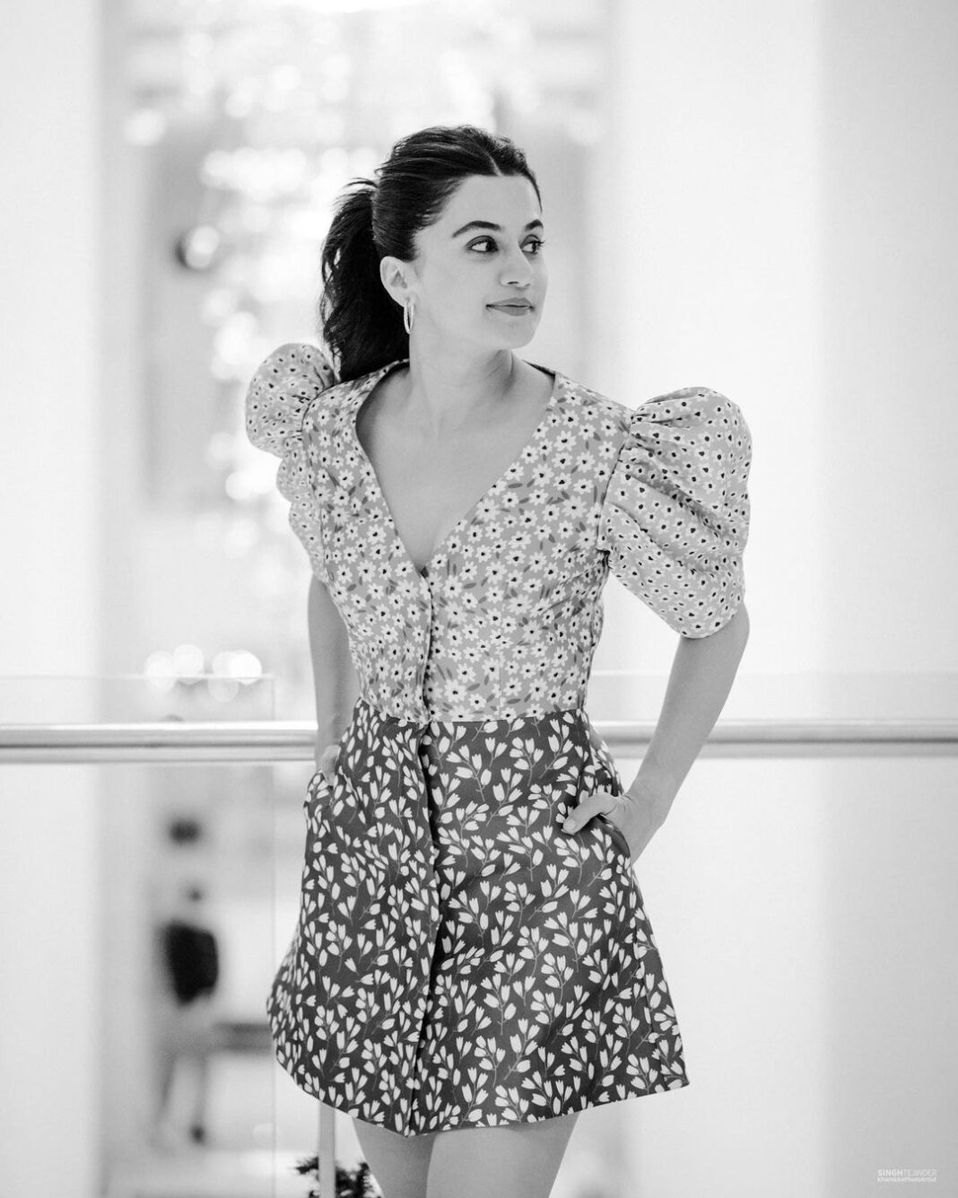 Taapsee Pannu Instagram - Coz the colours were fiercely competing for attention…. I muted them all !