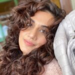 Taapsee Pannu Instagram - Fully exploiting the lights in the mountains ! #NoFilterPhoto #NoFilterLife
