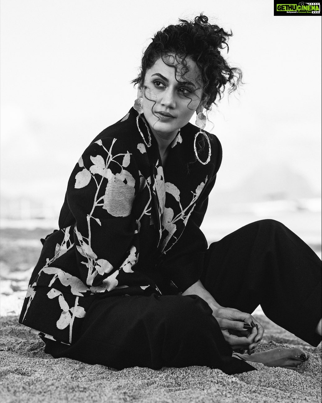 Taapsee Pannu Instagram - Looking back at life be like... Viscose and wool blazer, wool pants, both @driesvannoten. Gold-plated brass earrings, @studio.metallurgy Editor-in-chief: @supriya.dravid Photographer: @thebadlydrawnboy / @feat.cast Stylist: @rahulvijay1988 Writer: @rajeevmasand Hair: @amitthakur_hair Makeup: @akgunmanisali / @inega.in Assisted By: @saaniya07 (STYLING), @ananya_panigrahi (INTERN) Hospitality Courtesy: @sofitelmauritiuslimperial Special thanks to Mauritius Tourism Promotion Authority @mtpaindia