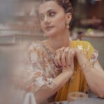 Taapsee Pannu Instagram – Me looking at someone else’s plate when I am hungry!
