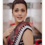 Taapsee Pannu Instagram - Kaun main !!!??? #BollywoodDrama