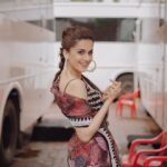 Taapsee Pannu Instagram – Coz right profile isn’t always that bad 😜