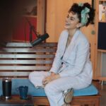 Taapsee Pannu Instagram – I wonder what I like more being in front of mic or in front of camera… 🤔
#ActorWhoLovesToTalk