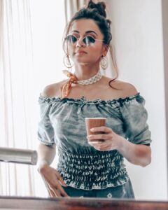 Taapsee Pannu Instagram - Bawwwws! 
#GameOver #Promotions