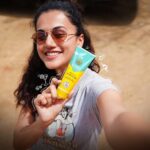 Taapsee Pannu Instagram - Summers were never such a pleasant season with absolutely no worry about getting tanned or Sunmarks™. All thanks to my new Bajaj Nomarks Ayurveda Antimarks Sunscreen. Its Ayurvedic and has the goodness of kheera and mulethi, and helps me #BeatTheSuraj! #BajajNomarks #SummerEssential #AyurvedicSunscreen