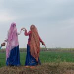 Taapsee Pannu Instagram - Guns and घागराs ❤️ हैपी Valentines डे @bhumipednekar #ValentinesDay #SaandKiAankh