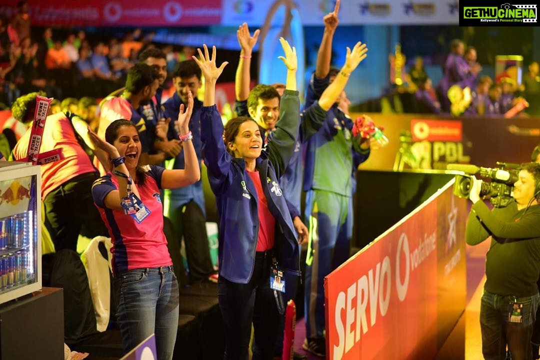 Taapsee Pannu Instagram - Our first victory! Our first home ground match! Thank you so much Punekars it was your love that changed the game in our favour! Can finally say Haa Khel Amcha Ahe #InItToWinIt @7acespune 📷: @khamkhaphotoartist