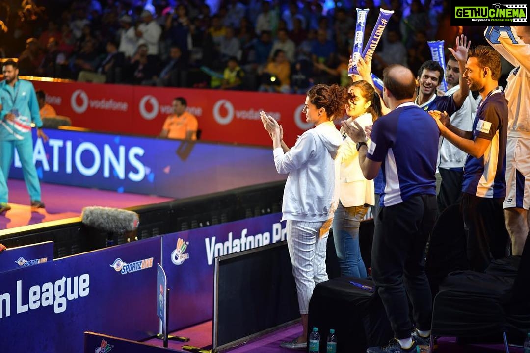 Taapsee Pannu Instagram - Sitting in the dugout made the adrenaline go crazy n every time I see all the players go out there n give their best I feel how courageous it is to everytime go out there n perform under so much pressure with no second take ! @7acespune you will always be my star! ❤️🤗 📷: @khamkhaphotoartist