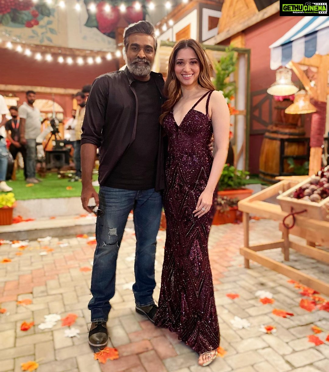 Tamannaah Instagram - Happy to have shot the promo of @masterchef_telugu_official with @actorvijaysethupathi 🎥 Coming soon on @geminitv 😊 #mastercheftelugu #vijaysethupathi #behindthescenes #shooting #cookingshow