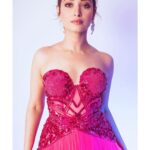 Tamannaah Instagram - Pinktastic 😉 Outfit @bennusehgallofficial Styled by @sukritigrover Hair by @florianhurel Make up by @divyachablani15 📸 @tushar.b.official