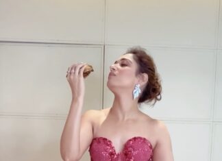 Tamannaah Instagram - Red carpets essentials: Shoes 👠 Gown 👗 Mask 😷 And a burger by @akshayarora3 🍔 @filmfare
