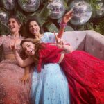 Tamannaah Instagram - #bestfriendsforever #hansupforsrk @ola084 @raisasomaiya Jaipur, Rajasthan