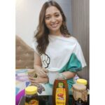 Tamannaah Instagram - Nothing beats a tasty cup of coffee with a dash of organically sourced #DaburHoney. Your body deserves the best of the best! Buy yours today at https://cutt.ly/8lsb81S @daburhoneyofficial