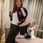 Tamannaah Instagram – I clearly can’t wait to open and use my birthday gifts ,thank u @pritilohia.2008 im so going to live in this jacket🥰🥰🥰 #winterready #decemberbaby #birthdayweekend #birthdaygifts

The last picture Issa mood😝😝😝