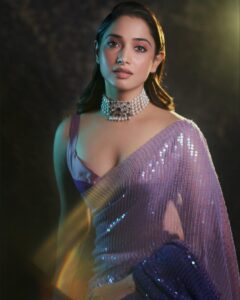 Tamannaah Instagram - At the grand launch of @ahavideoin in Hyderabad Wearing @manishmalhotra05 @manishmalhotraworld @manishmalhotrajewellery Styled by @sukritigrover Hair @tinamukharjee Makeup @mua_aanchalkhanna Photo credit @shreyansdungarwal