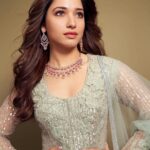 Tamannaah Instagram - Channeling my inner sindhi sparkle🤩🤩@malabargoldanddiamonds store opening in Nizamabad Wearing @neeta_lulla Makeup @chaks_makeup Hair @tinamukharjee Jewellery @malabargoldanddiamonds Photo credit @eshaangirri Nizamabad, Telangana