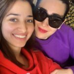 Tamannaah Instagram - So happy to have met someone who I have idolised since forever, the dance of envy ( Dil toh paagal hain )is still the most iconic dance faceoff in Indian cinema for me . Dearest @therealkarismakapoor Interacting with you on board this flight was such a pleasant experience, your warmth is infectious , will always cherish this meeting ❤️❤️❤️ Amritsar, Punjab