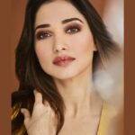 Tamannaah Instagram – Makeup @divyachablani15
Hair @tinamukharjee
📸 @kadamajay