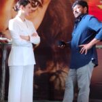 Tamannaah Instagram – Atlast a cool picture with the one and only #megastarchiranjeevi Garu.
Super lucky to have played Lakshmi in #syeraanarasimhareddy . Will definitely be my strongest character till date @alwaysramcharan @konidelapro