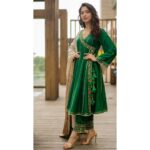 Tamannaah Instagram – 💚 Outfit @sue.mue 
Styled by @sanjanabatra
Makeup @sonamdoesmakeup
Hair @themadhurinakhale
Jewellery @sangeetaboochra , @minerali_store
Assisted by @devakshim @rupangisharma @priyankamehra1
📸 @stories_throughthelens