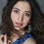 Tamannaah Instagram – Make up : @billymanik81
Hair: @bbhiral
Styled : @sukritigrover
Outfit : @arpitamehtaofficial
📸: @kadamajay