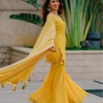 Tamannaah Instagram - Wearing @sukritiandaakritiofficial Styled by @sanjanabatra Assisted by @akanksha_kapur @shikha_14 Hair @tinamukharjee Makeup @chaks_makeup Photo credit @vivekgnanasekaran_photography Jewellery @amrapalijewels Hyderabad