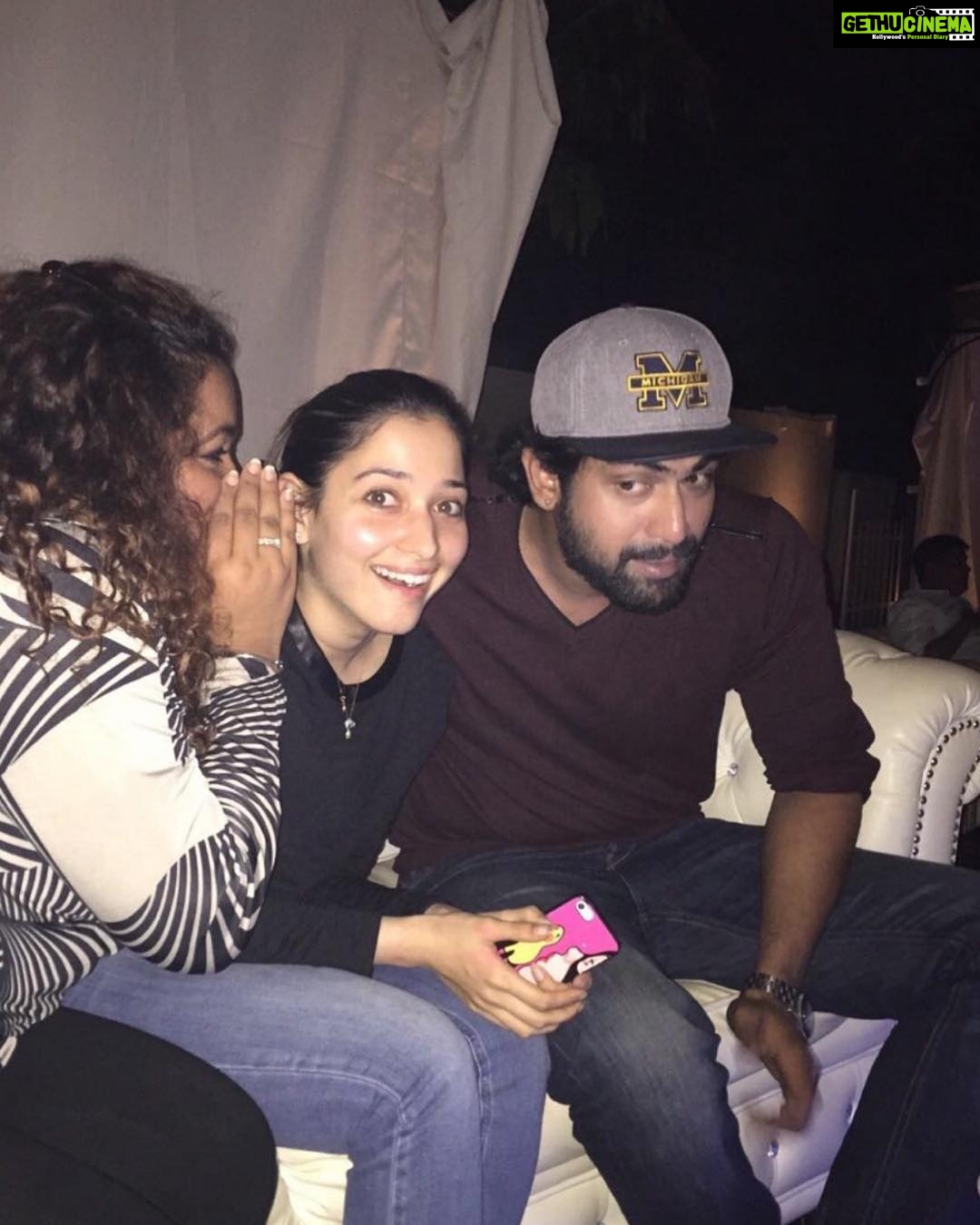 Tamannaah Instagram - Happy birthday to the Mr. Congeniality I know, @ranadaggubati An actor who can be a hero & a baddie with equal ease, someone who is versatility personified! Love the way you multitask in your career, it inspires a lot of us. Wishing you all the success, happiness, & good health! Found this picture which is from ages ago , need to click many more 💃💃💃