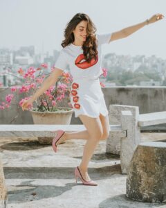 Tamannaah Instagram - A strong woman looks a challenge in the eye and gives it a wink 😉 - Gina Carey. #no1yaariwithrana #nextentipromotions @nextentithefilm Outfit : @roseroomcouture Shoes : @charleskeithofficial Styled by @sanjanabatra Hair @tinamukharjee Makeup @billymanik81 @otb_makeup Photo credit @eshaangirri Hyderabad