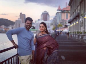 Tamannaah Instagram - #devi2 #teamdevi #prabhudevasir #alvijaydirection #teamdevi2inmauritius 📷 Alvijay