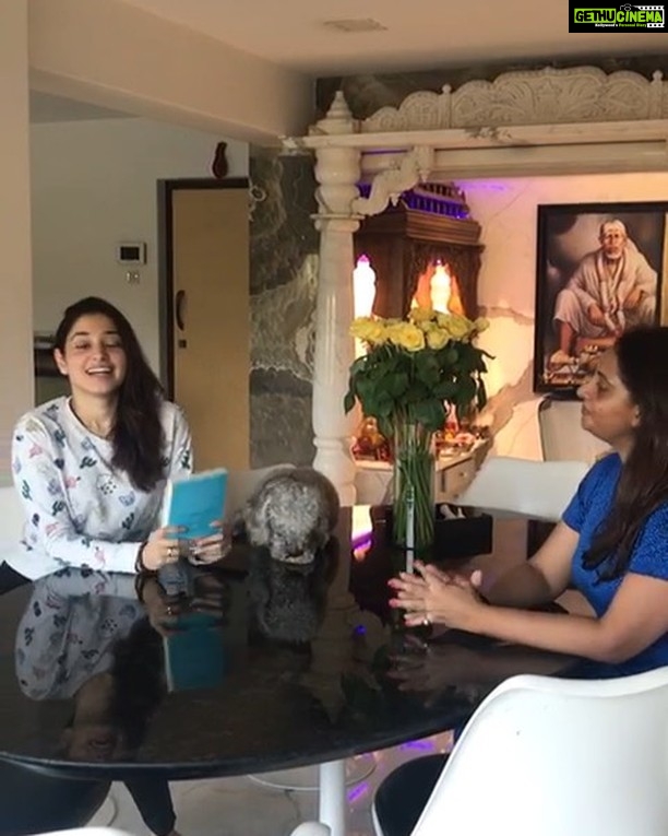 Tamannaah Instagram - Books are the best friends we have through different phases of life. So this #WorldBookDay, am happy to share with all the expectant parents the joy of reading with Payal Gidwani's upcoming book 'Own the bump'! It'll be out soon, go grab your copy 😀 @payalmanish_yoga