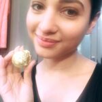 Tamannaah Instagram – Back to shoot life ,had a super rushed morning so switched my breakfast for pbstruffles from @proteinbakeshop ππ»Thanks @rashichowdhary #fitgirlseatfat
#trufflesforbreakfast #healthy #paleo #glutenfree #grainfree #peanutbutter