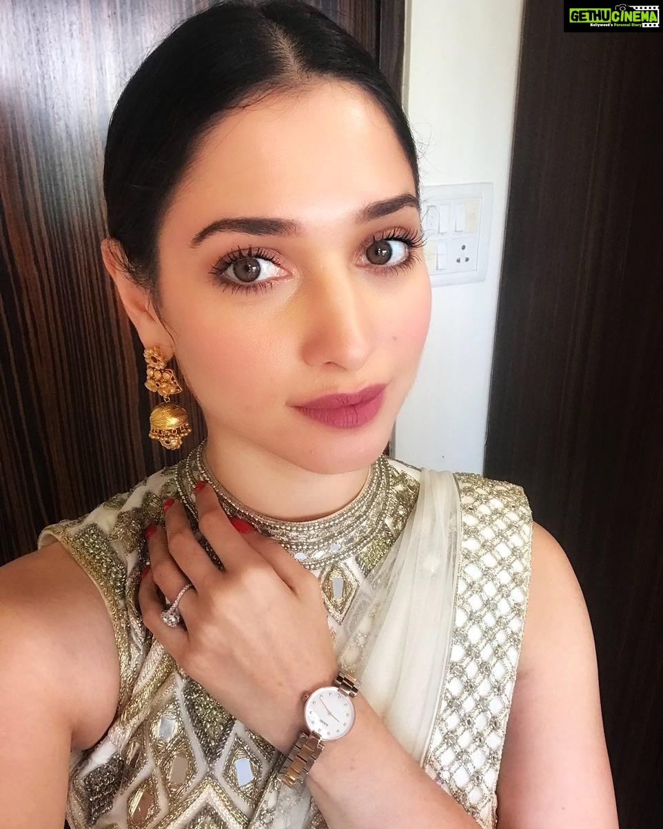 Tamannaah Instagram - Celebrating the engagement ceremony of my close one with my newly gifted timepiece, the Rado Coupole Diamonds with 12 glittering diamonds @rado #celebratewithrado
