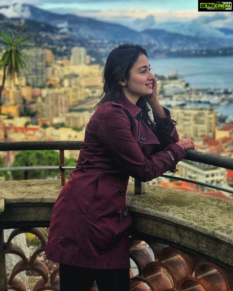 Tamannaah Instagram - The child in me came out finally. My eyes light up on seeing the stunning sight just the way a kids eyes light up on seeing candy....I think there's a child in everyone that waits to find the right moment for coming out π