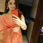 Tamannaah Instagram - My Best Diwali Gift is coming and I love the excitement! Take a look at the beauty here: http://bit.ly/2wNDQuj #OPPOF3 #YourBestDiwaliGift