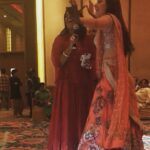 Tamannaah Instagram - Throwback to @anandsbhatia @kartika511 ki Shaadi #sangeet #karaoke with @ruchichhabria7 #bhaikishaadi #piyapiyaopiyapiya😂😂